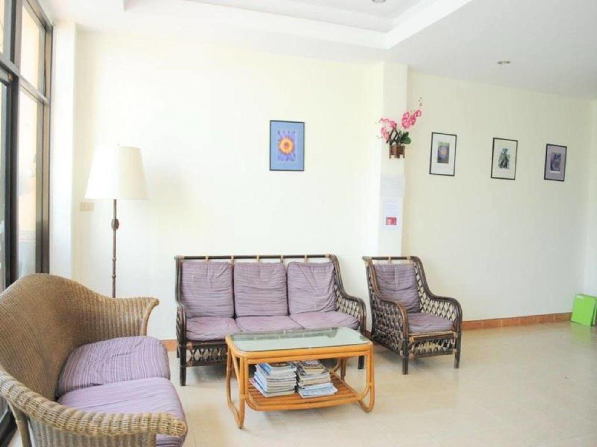 Penzy Guest House Chaweng Beach Buitenkant foto